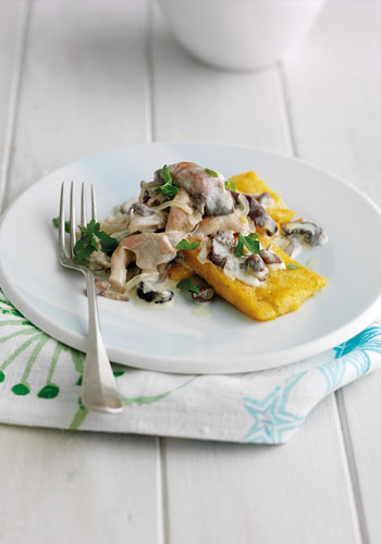 Canape di Polenta con Funghi Trifolati